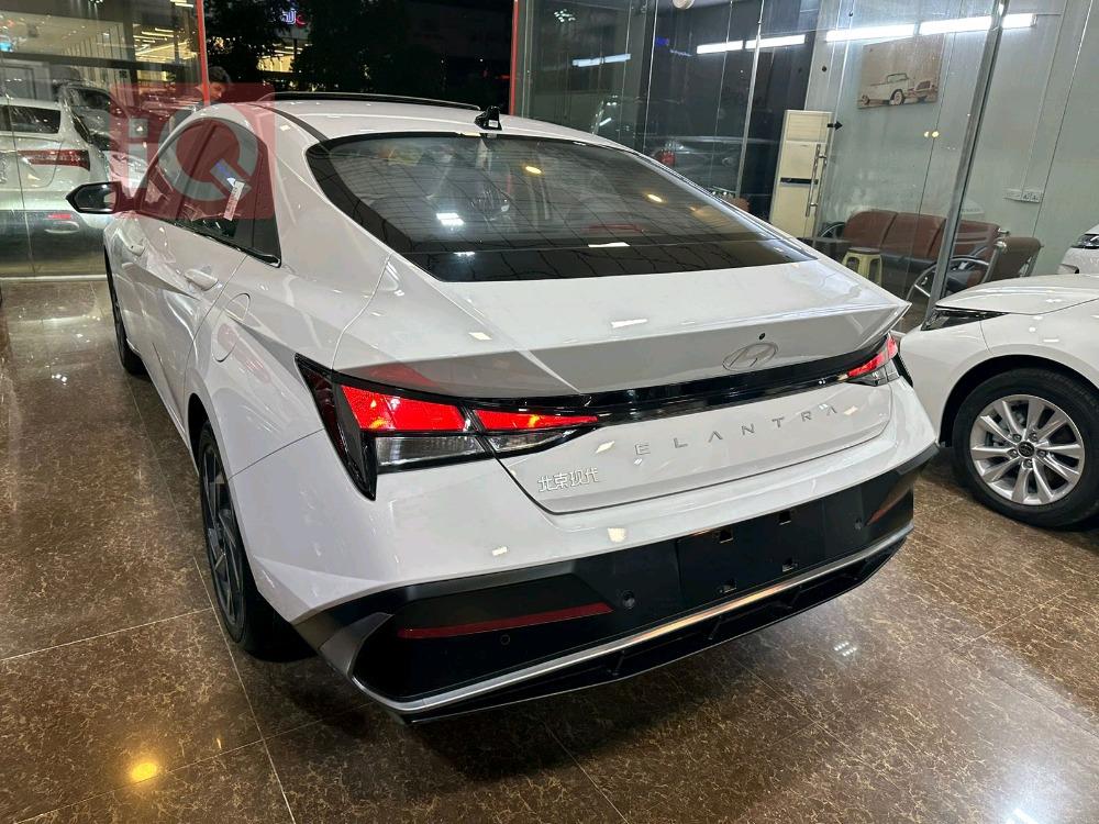هیوندای ئەلەنترا